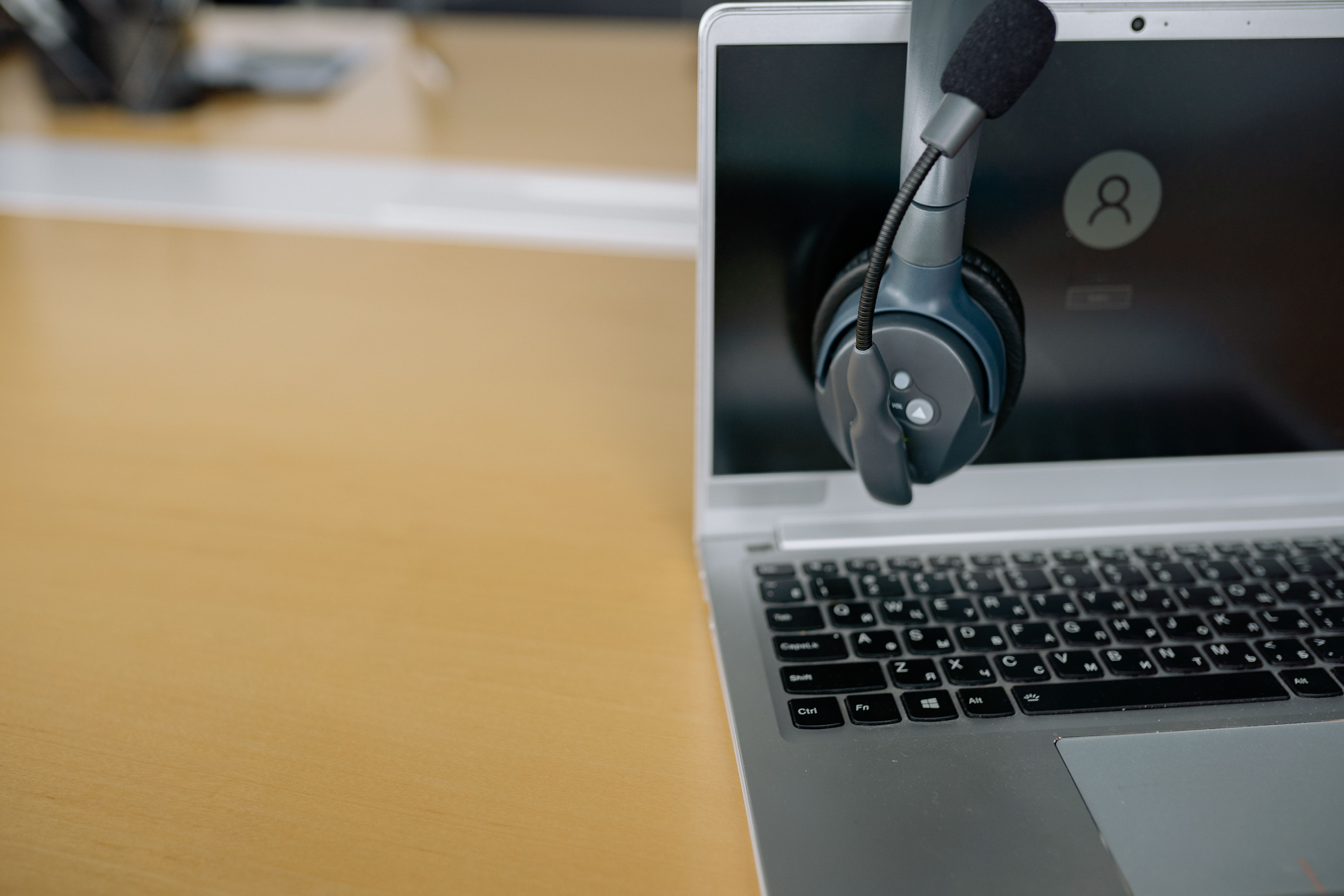 Bedste Softphone VoIP i 2026: Den Komplette Sammenligningsguide