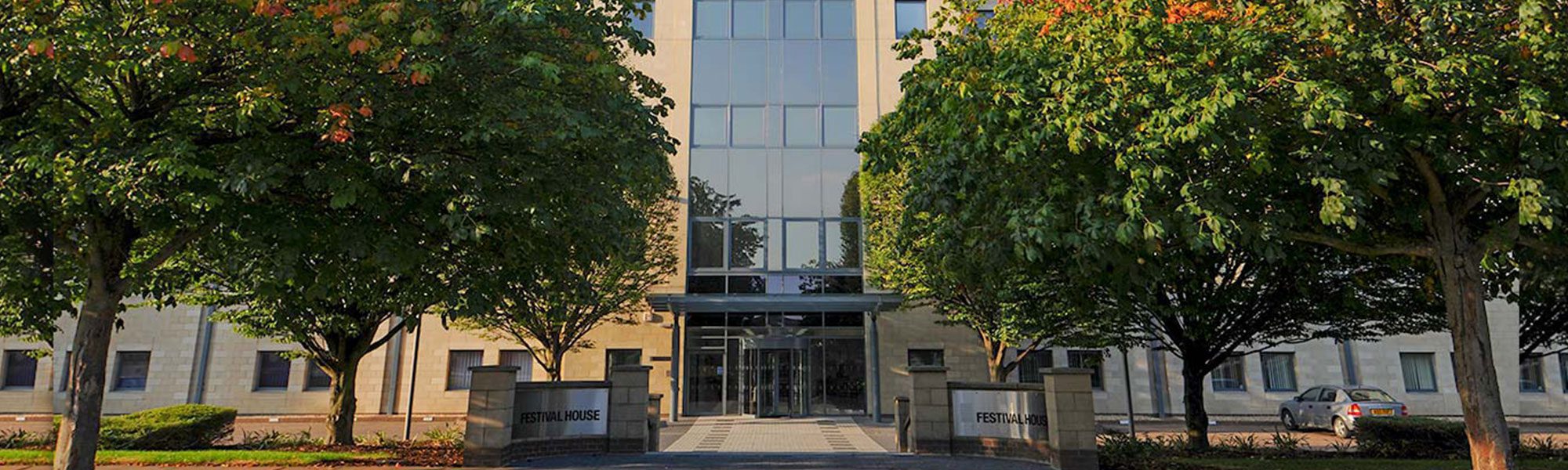 Hvordan Cotswold Web leverer problemfri support til 400+ kunder med LiveAgent